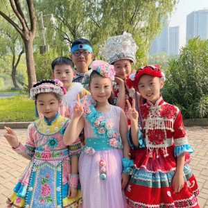 Album 天蓝地绿水清清 (2023年淮安市六五环境日宣传主题曲) oleh 杨千霈