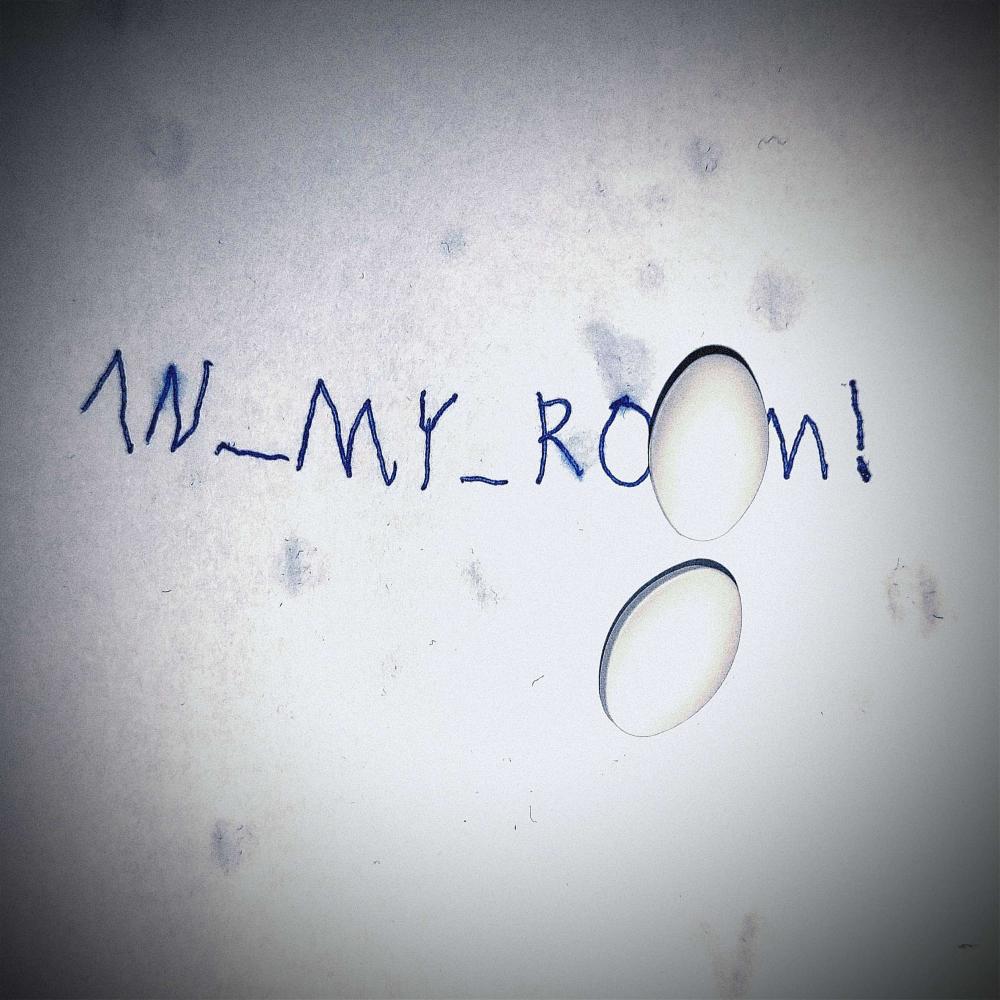 1N_MY_R00M!