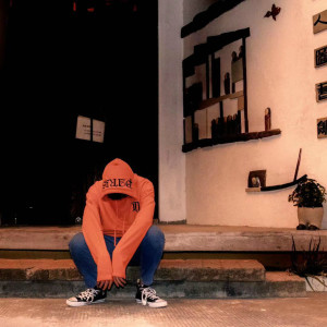 Listen to Waiting for the show (伴奏) song with lyrics from 苏白
