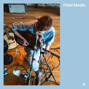 收听Field Medic的uuu (Audiotree Live Version)歌词歌曲