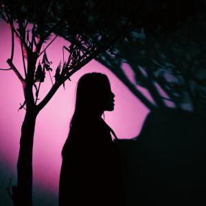 收听刘莉旻的光歌词歌曲