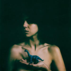 ดาวน์โหลดและฟังเพลง Mountains พร้อมเนื้อเพลงจาก Gaia Rollo