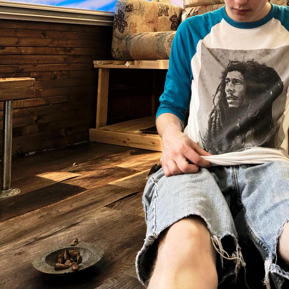 Ashtray (Explicit)
