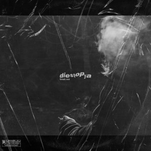 收听Freak Out的revive歌词歌曲