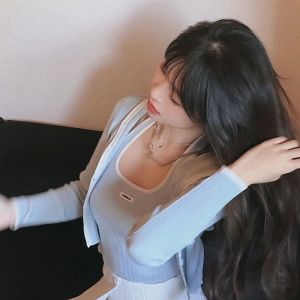 Dengarkan 记住这是我们的秘密 (变速版) lagu dari 首席执行官小七 dengan lirik