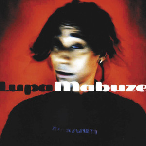 ดาวน์โหลดและฟังเพลง Retrovisor พร้อมเนื้อเพลงจาก Lupa Mabuze