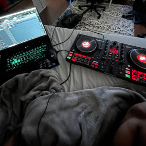 default playlist img