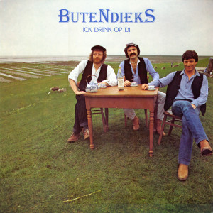 ดาวน์โหลดและฟังเพลง Zucker dröf - Rum mutt พร้อมเนื้อเพลงจาก Butendieks