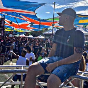 default playlist img