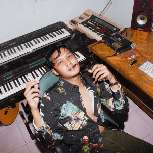 Dengarkan lagu my favorite notification nyanyian Atlesta dengan lirik