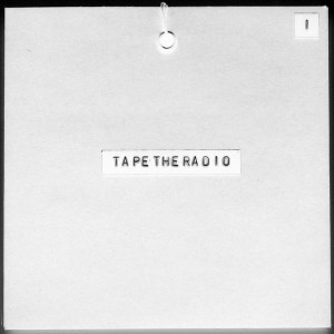 ดาวน์โหลดและฟังเพลง Stay Inside พร้อมเนื้อเพลงจาก Tapetheradio