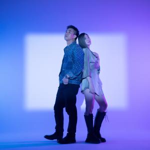 Listen to 孤單加一 (feat. 張棋惠) song with lyrics from Alan Ko (柯有伦)