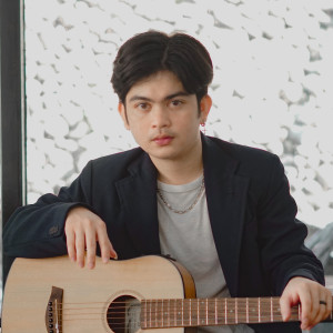 Listen to Kekasih Bayangan song with lyrics from Angu Marsehandry