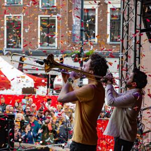 收聽Ducktape的Staying Alive (Explicit)歌詞歌曲