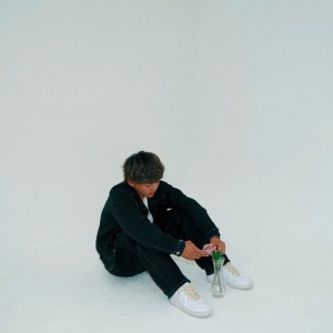 Listen to 別れもある人生 song with lyrics from B-Rose