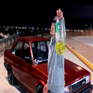 收聽Azeta的PRADA VALENTINO (Explicit)歌詞歌曲