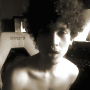 ดาวน์โหลดและฟังเพลง hot (Explicit) พร้อมเนื้อเพลงจาก goodbyesolace