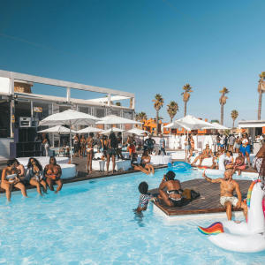 default playlist img