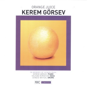 Dengarkan Name of Love lagu dari Kerem Görsev dengan lirik