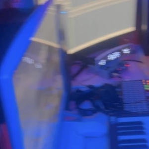 default playlist img