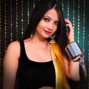 Dengarkan Hum Tumko Nigaho Mai lagu dari Diya Ghosh dengan lirik