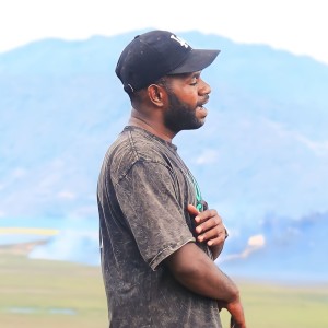 Listen to Anikii Benoo (Sa Tra Mau) (Explicit) song with lyrics from ZB CURLY