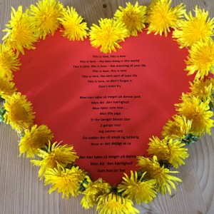 ดาวน์โหลดและฟังเพลง This is Love (Instrumental) พร้อมเนื้อเพลงจาก Tina Olsen