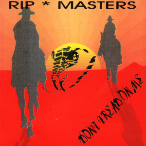ดาวน์โหลดและฟังเพลง Blue Night พร้อมเนื้อเพลงจาก Rip Masters