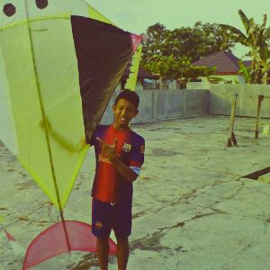 Dengarkan Kerasnya Kota lagu dari Davisiumbing dengan lirik