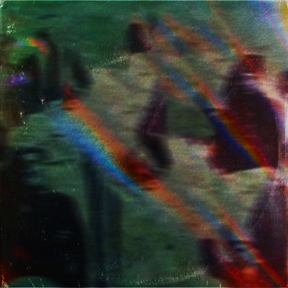 352