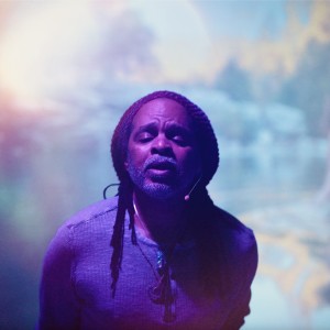 ดาวน์โหลดและฟังเพลง Comin Down (Radio) พร้อมเนื้อเพลงจาก Tony Moss