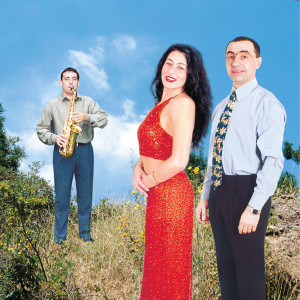Album Tu Trăiești Printre Străini from Simi Deac