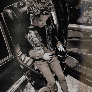 D8的專輯Hoping (Explicit)