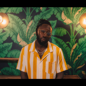 Listen to Colombiana song with lyrics from Allen Akino
