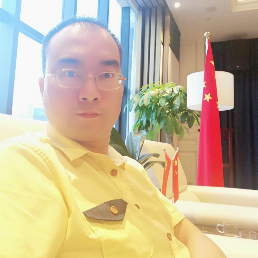 黄志伟