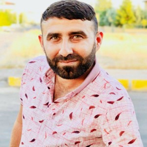 Dengarkan Ağır Delilo lagu dari Amedli Memocan dengan lirik