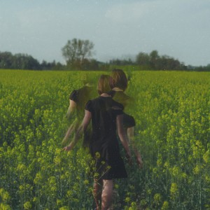 收聽Anson Seabra的Emerald Eyes歌詞歌曲