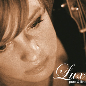ดาวน์โหลดและฟังเพลง Are You Somebody พร้อมเนื้อเพลงจาก Christina Lux