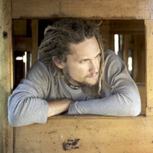 ดาวน์โหลดและฟังเพลง Betterman (Live) (Unreleased Studio Version) พร้อมเนื้อเพลงจาก John Butler Trio