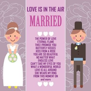 ดาวน์โหลดและฟังเพลง Love Is All Around พร้อมเนื้อเพลงจาก ดารานักร้องหลายคน