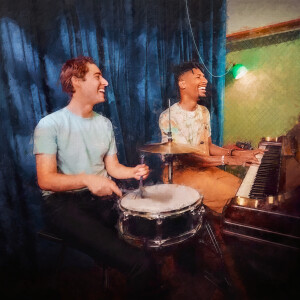 default playlist img