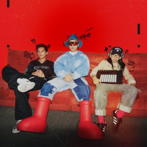 RTee的专辑NGỒI BÀN LÀM VIỆC