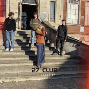 收聽Alexa Joyce的Amy (feat. Grace Mangan & Freddie Clarke)歌詞歌曲