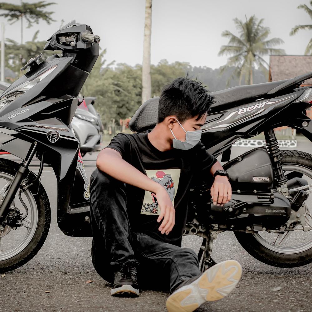 Nglarung Tresna
