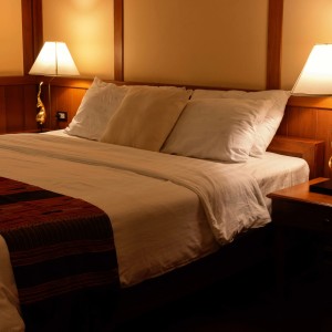 ดาวน์โหลดและฟังเพลง Soothing Sounds for Restful Night พร้อมเนื้อเพลงจาก Reiki Music