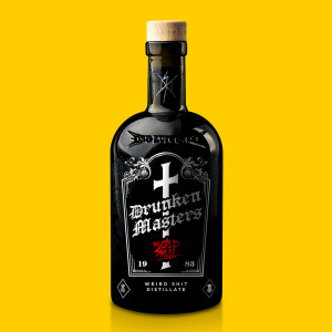 Dengarkan lagu Drunken Masters nyanyian The Old Skull dengan lirik