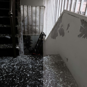 收聽Black White的Monetary (feat. Hunaver)歌詞歌曲