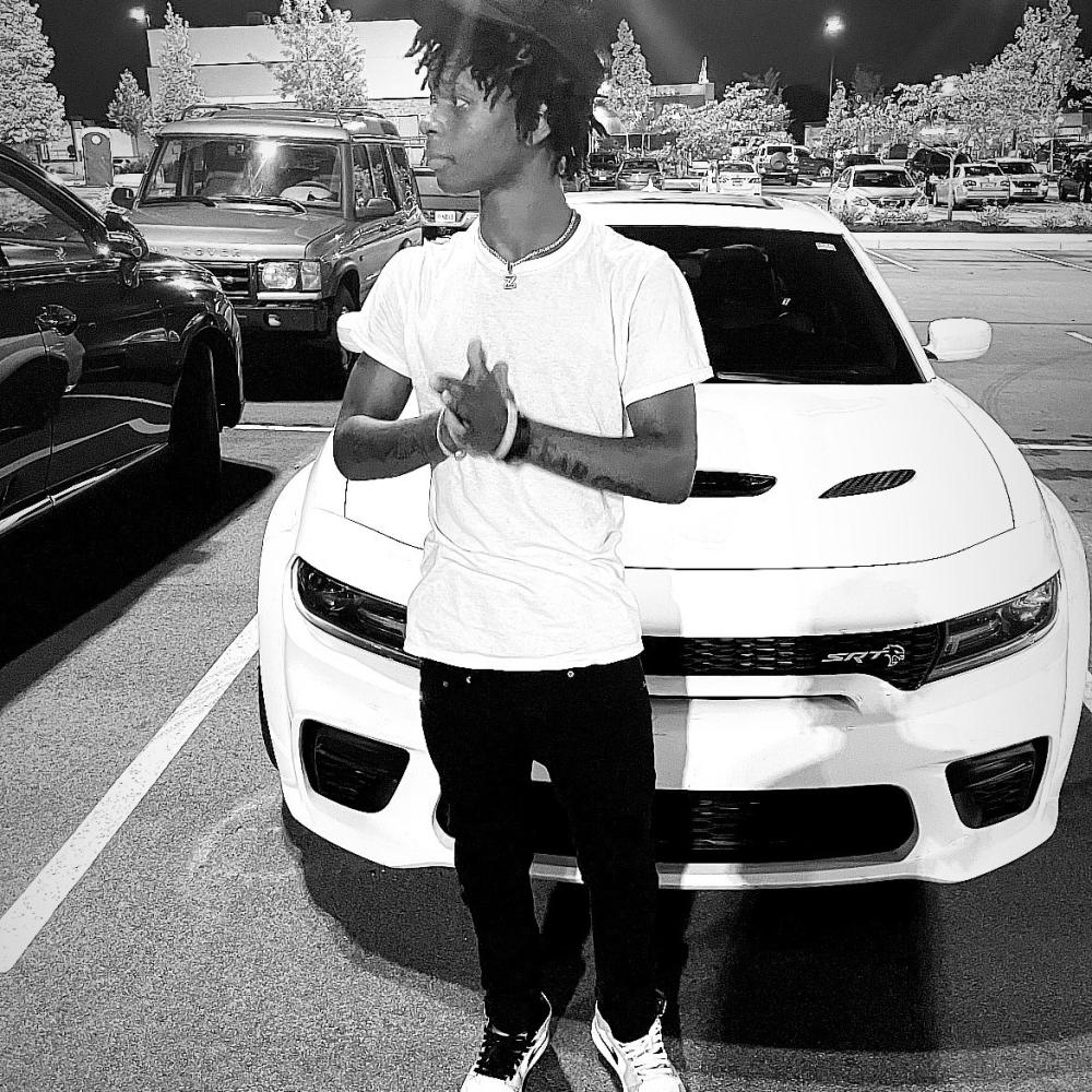 Prada Me (feat. Luh Davi) (Explicit)