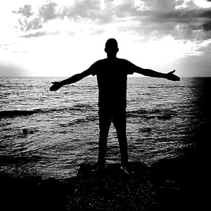 Dengarkan Under the Sea lagu dari Dj Greco dengan lirik