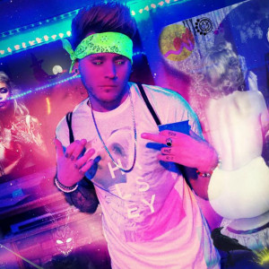 收聽Speed Gang的Hit tha Roof (Explicit)歌詞歌曲
